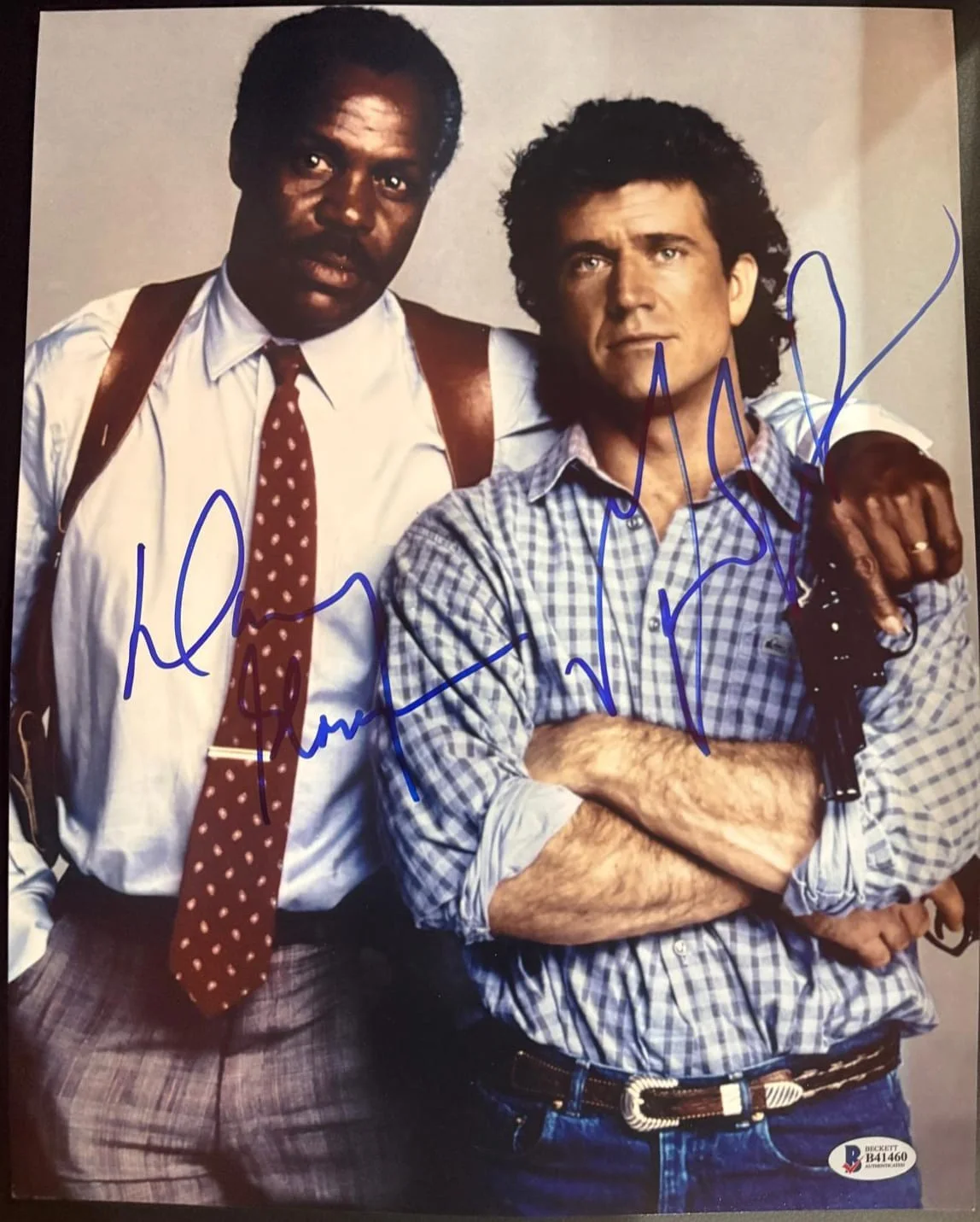Mel Gibson & Danny Glover — MEL GIBSON DANNY GLOVER SIGNED AUTOGRAPHED 11X14 PHOTO LETHAL WEAPON BECKETT BAS