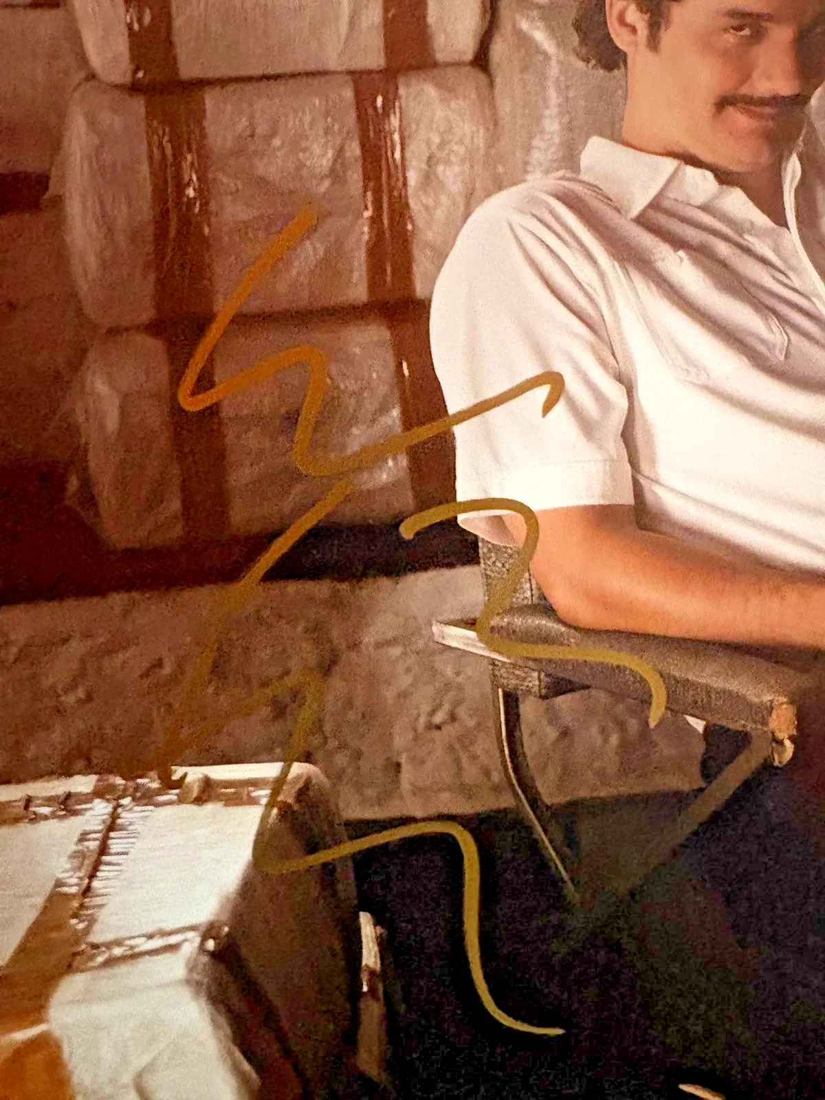 Wagner Moura — WAGNER MOURA SIGNED AUTOGRAPHED 11X14 PHOTO PABLO ESCOBAR NARCOS ELITE SQUAD JSA, image 2