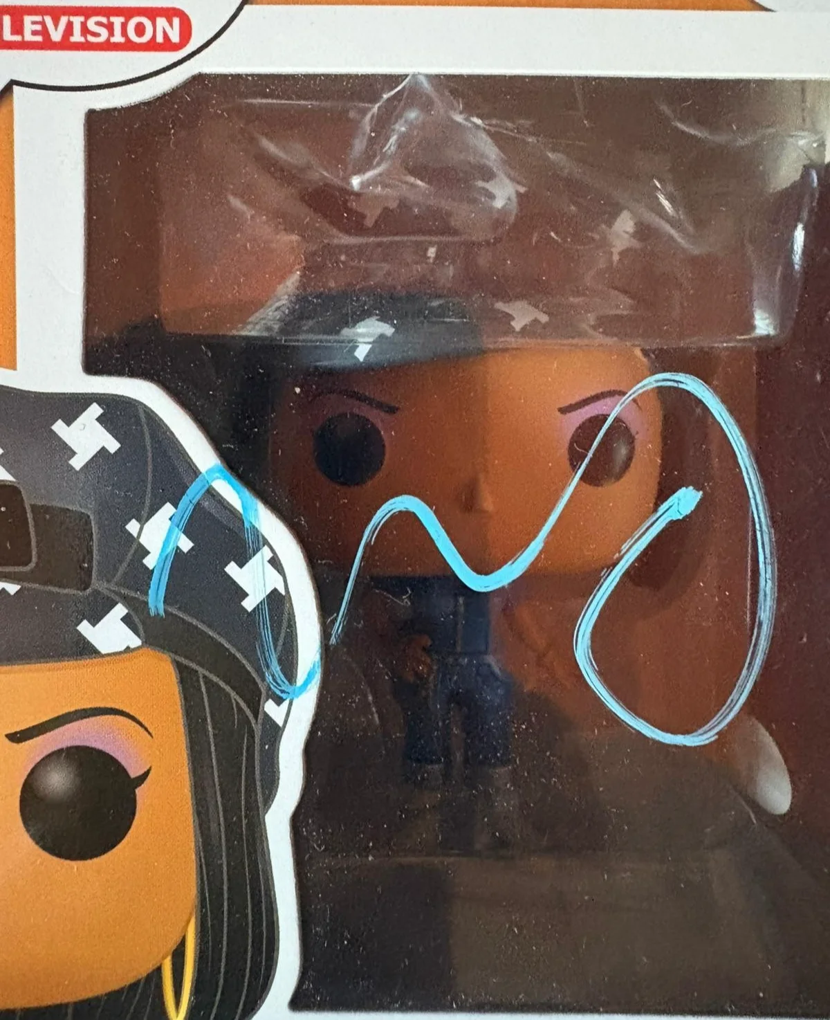 Mindy Kaling — MINDY KALING SIGNED AUTOGRAPHED FUNKO POP KELLY KAPOOR THE OFFICE RARE JSA COA B, изображение 2