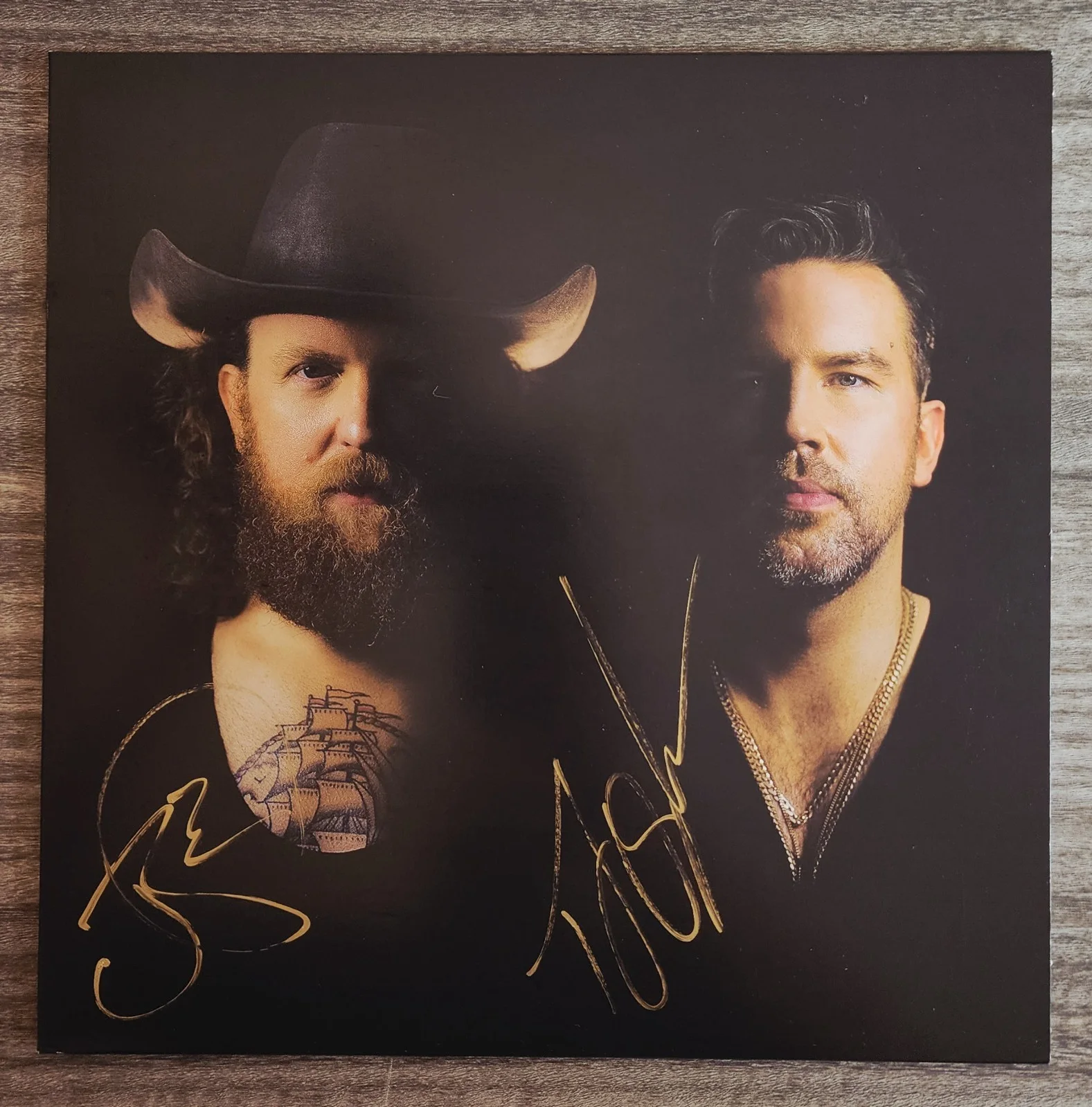 Brothers Osborne Signed Self-Titled Vinyl Record Country LEGENDS JSA, изображение 2