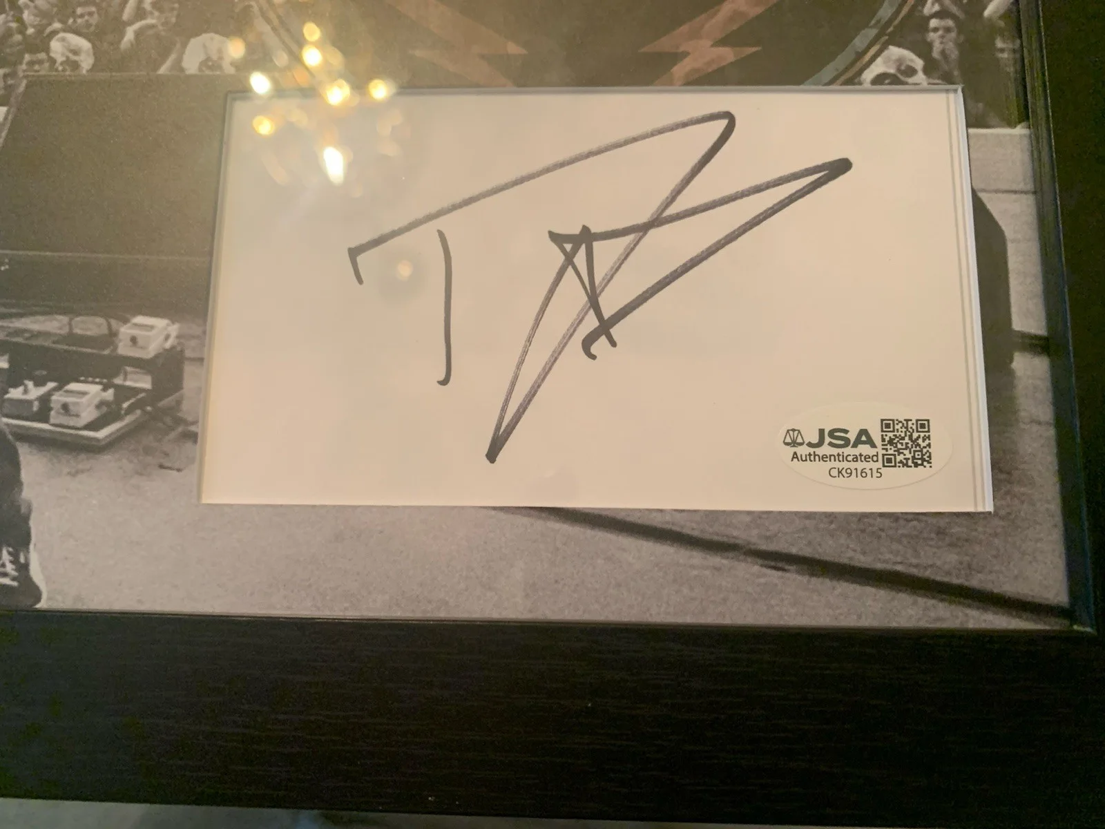 Dave Grohl Foo Fighters Autographed Signed 8x10 Framed Display Book Page Nirvana, image 2