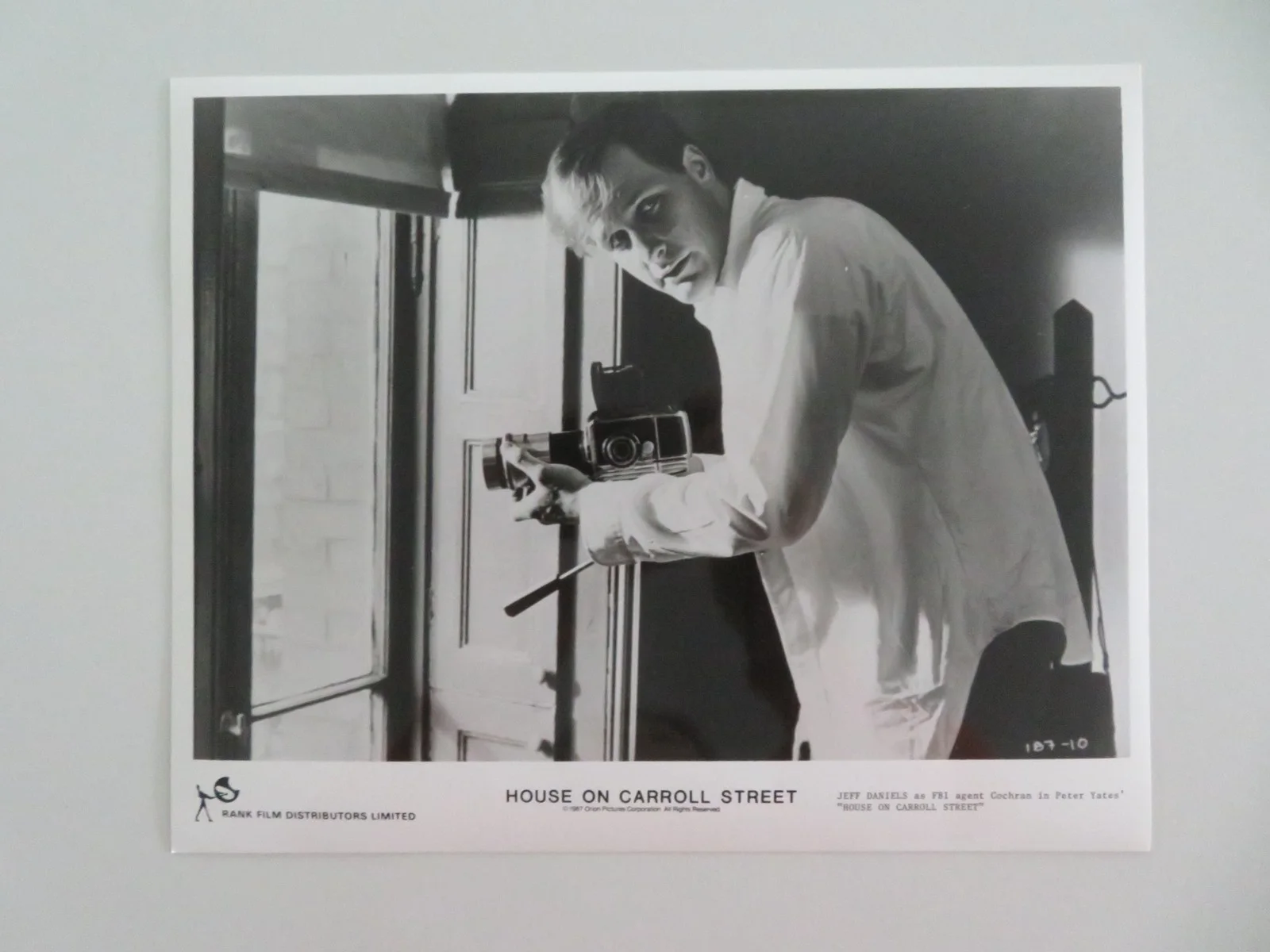 THE HOUSE ON CARROLL STREET MOVIE STILL PHOTO LOT OF 8 JEFF DANIELS 1987, изображение 3