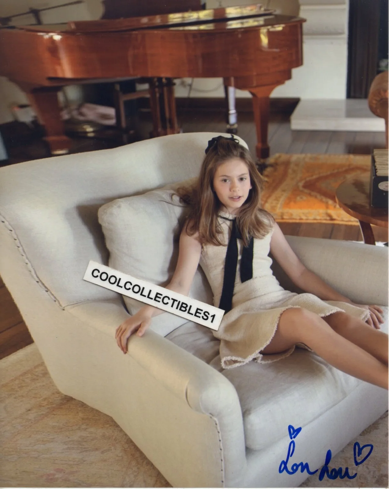 Lou Lou Safran — LOU LOU SAFRAN of ANNABELLE CREATION IN PERSON SIGNED 8X10 COLOR PHOTO 2 COA