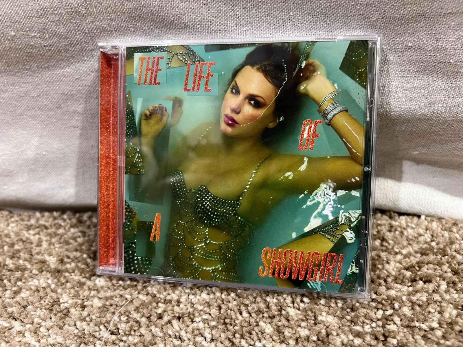 SIGNED Taylor Swift "The Life Of A Showgirl" CD Photo # 1, изображение 4