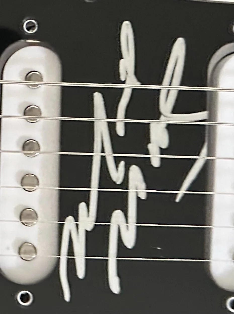 MOTLEY CRUE Signed Guitar N Sixx V Neil Mick Mars Tommy Lee Autographed Guitar, image 5