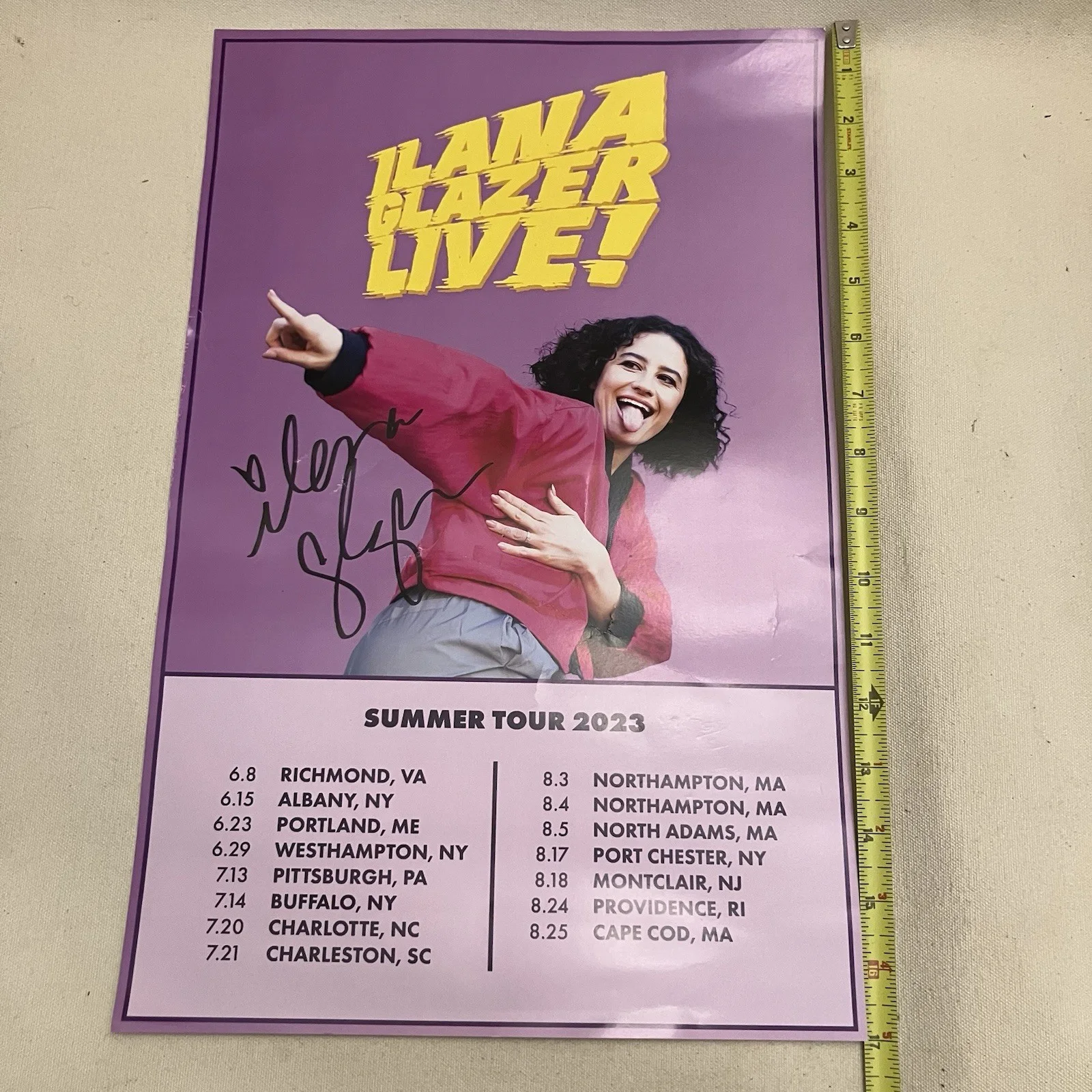 Ilana Glazer — Ilana Glazer AUTOGRAPH Signed Poster 11x17” FALL TOUR 2023, изображение 2