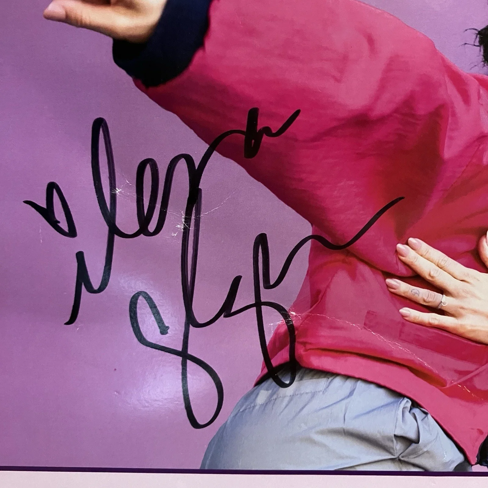 Ilana Glazer — Ilana Glazer AUTOGRAPH Signed Poster 11x17” FALL TOUR 2023, изображение 5