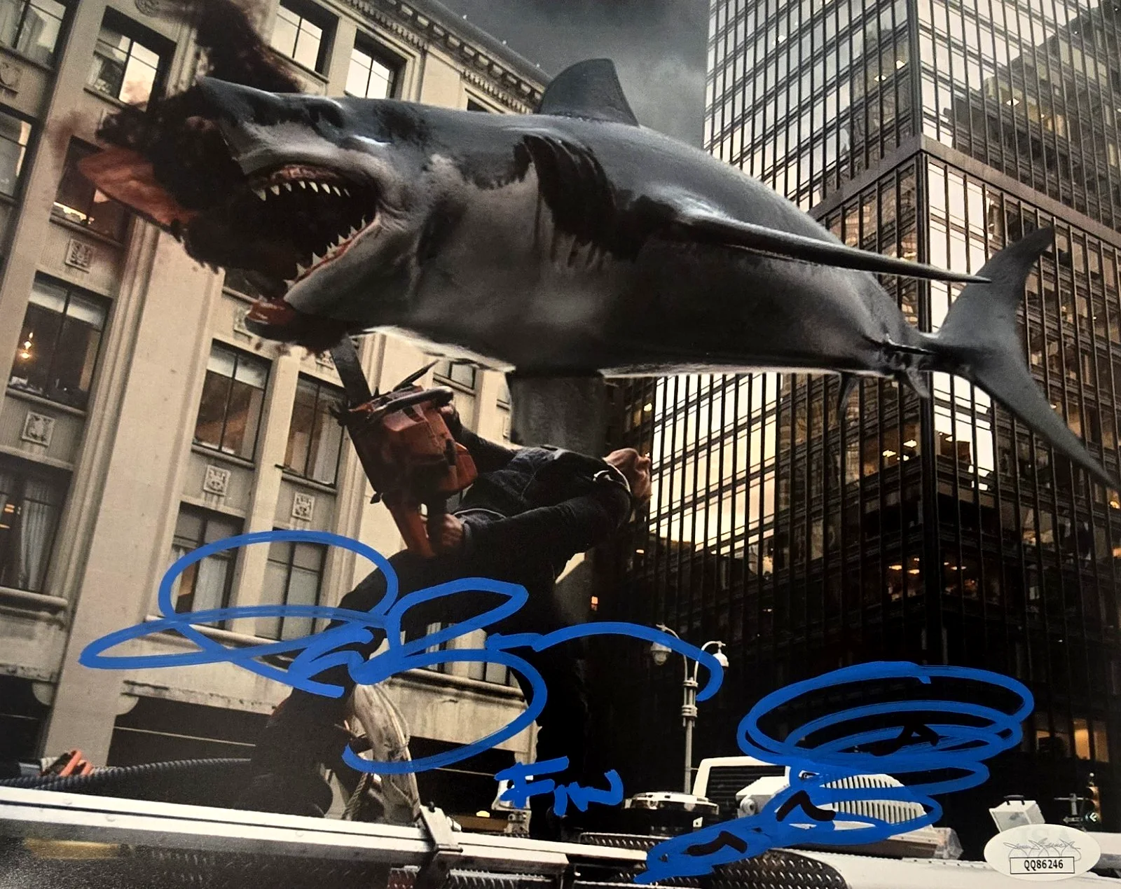 IAN ZIERING — Sharknado Signed Photo Ian Ziering Fin Shepard Autograph 8x10 JSA COA 246