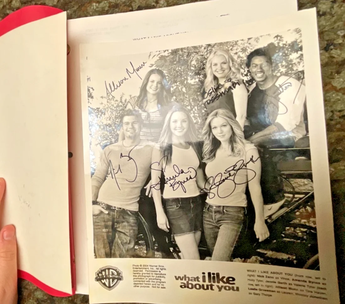 Amanda Bynes, cast — 2004 AMANDA BYNES + CAST SIGNED SCRIPT AND HEADSHOT- EXCELLENT CONDITION, image 3