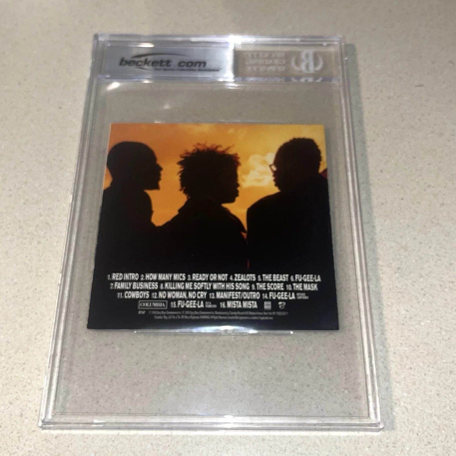 FUGEES GROUP signed autographed THE SCORE CD BOOK LAURYN HILL BECKETT SLABBED, image 3