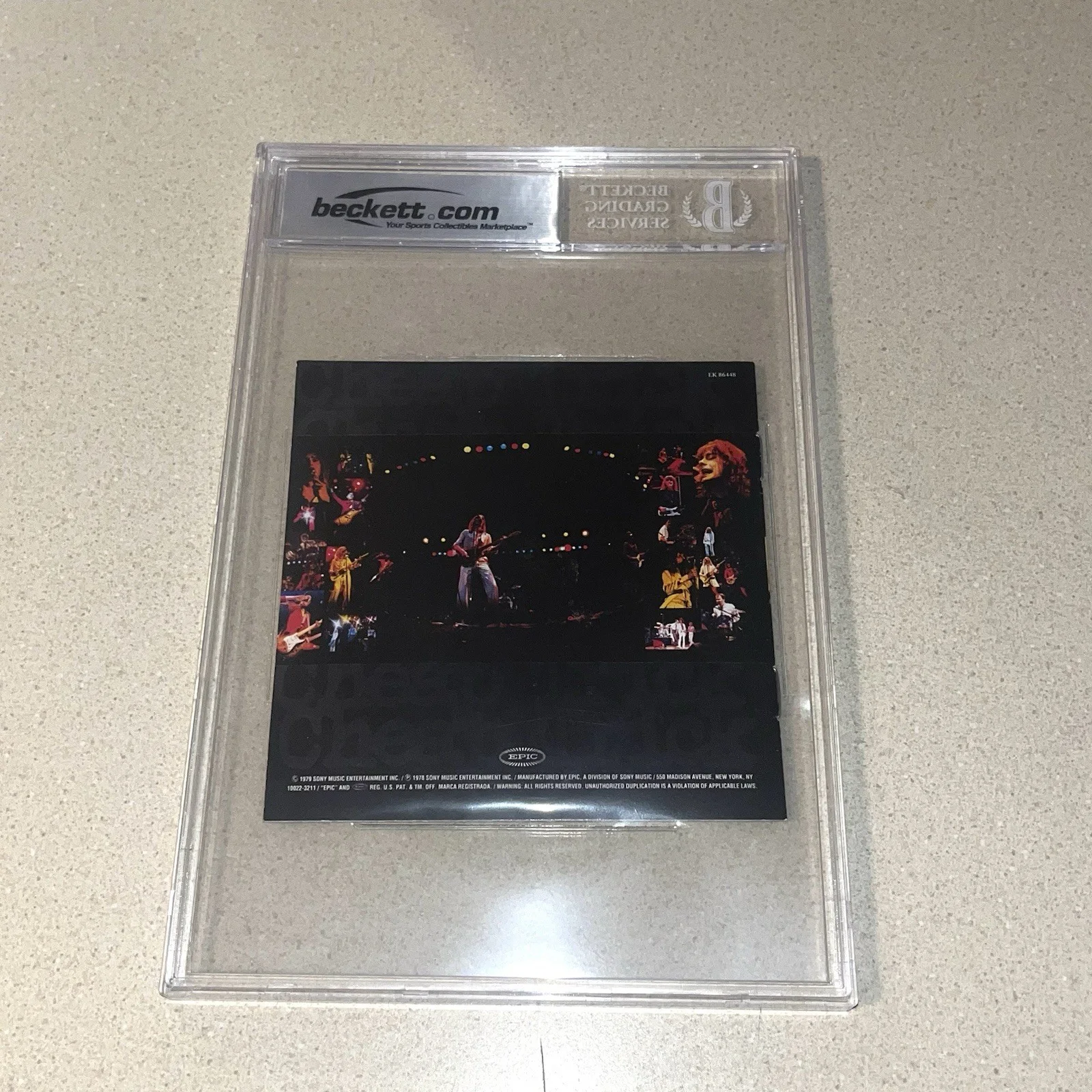 CHEAP TRICK BAND GROUP signed autographed AT BUDOKAN CD BOOK BECKETT SLABBED, изображение 3