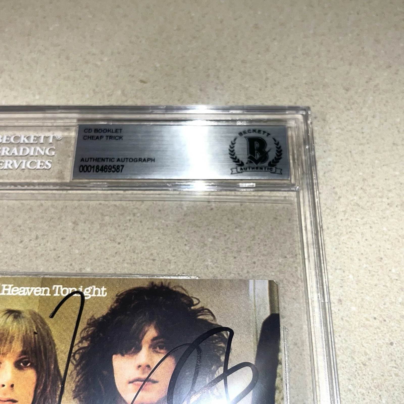 CHEAP TRICK BAND GROUP signed autographed HEAVEN TONIGHT CD BOOK BECKETT SLABBED, изображение 2