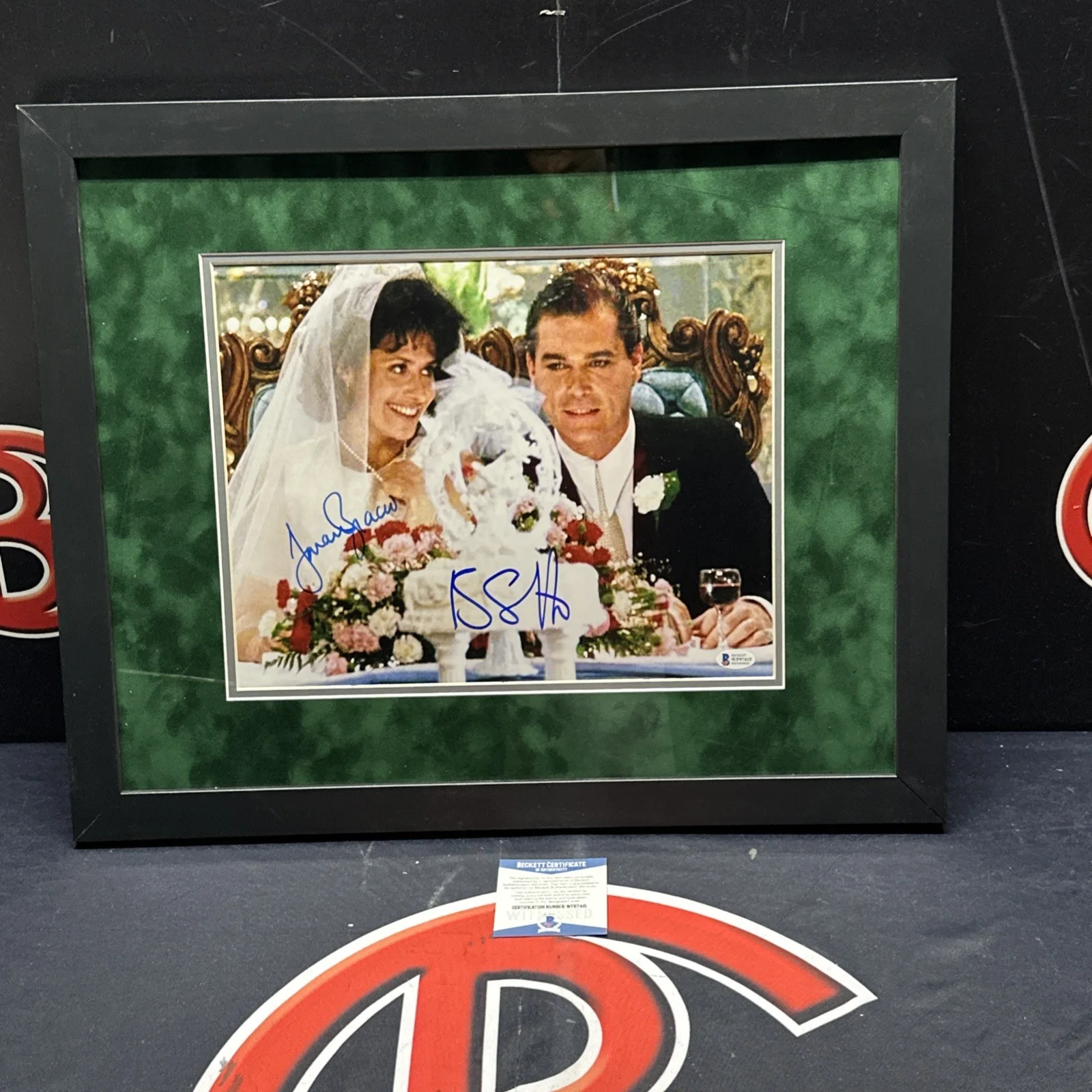 Ray Liotta — Ray Liotta Lorraine Bracco Signed 11x14 Photo Goodfellas Wedding Beckett BAS COA