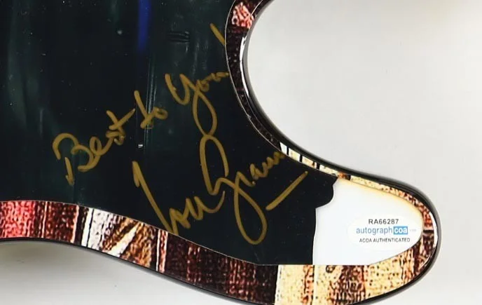 GFA Foreigner Band Best to You * LOU GRAMM * Signed Electric Guitar COA, изображение 2
