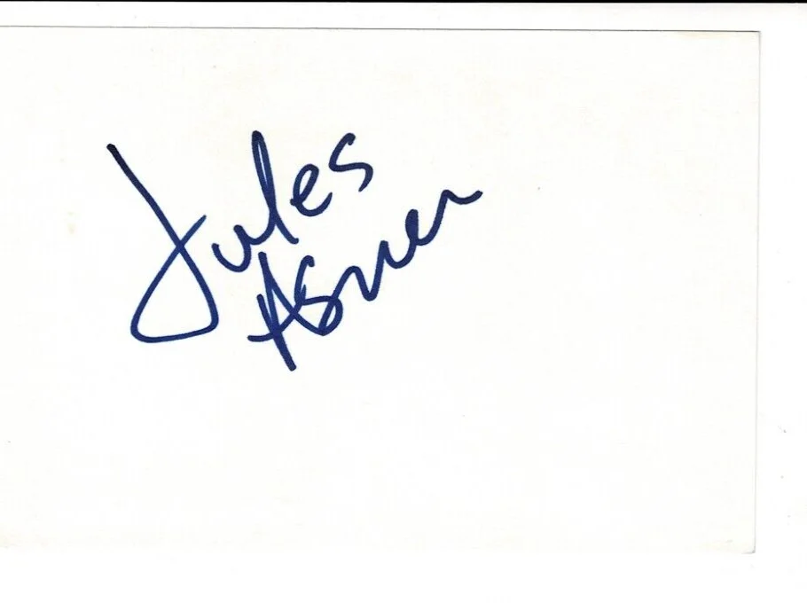 Jules Asner — Jules Asner Signed 4X6 Index Card- COA