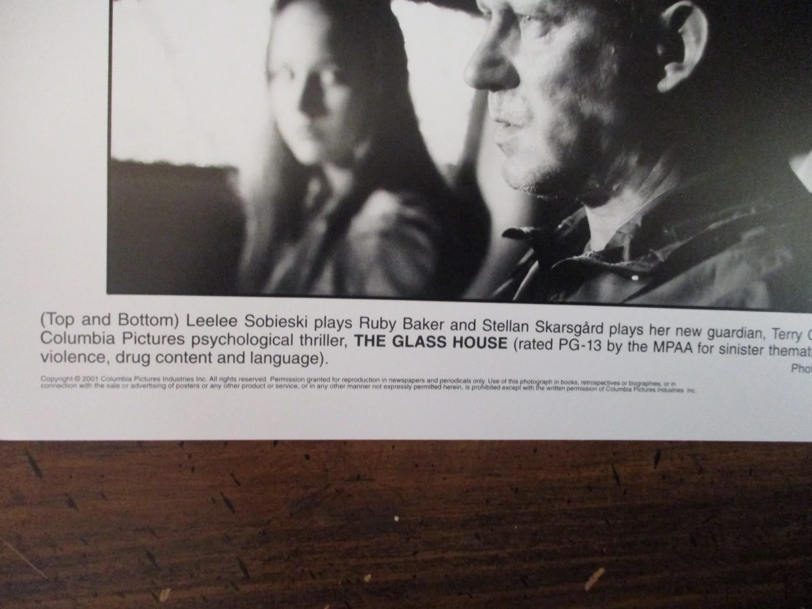 Leelee Sobieski/Stellan Skarsgard(THE GLASS HOUSE)2001 8 x 10 Black/White Photo, изображение 3