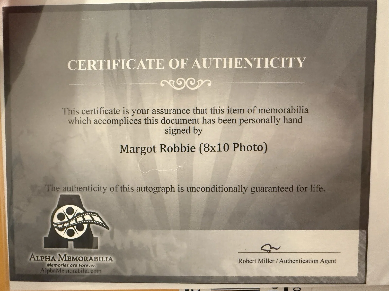 Margot Robbie — Margot Robbie Harley Quinn Autograph, image 2