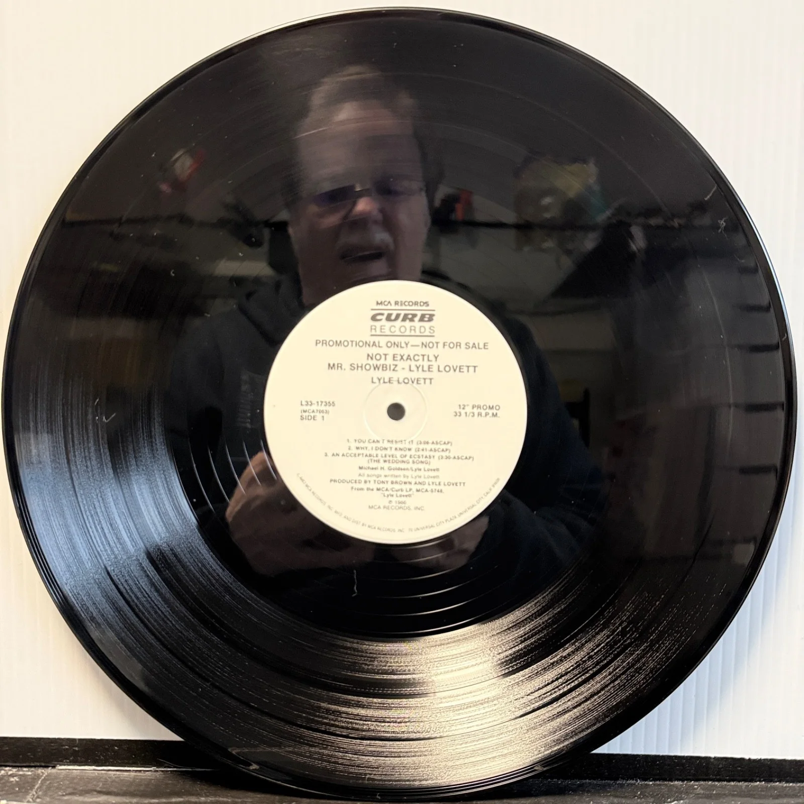 LYLE LOVETT - AUTOGRAPHED Mr. Showbiz promo only vinyl album L33-17355 MCA NM/VG, изображение 5