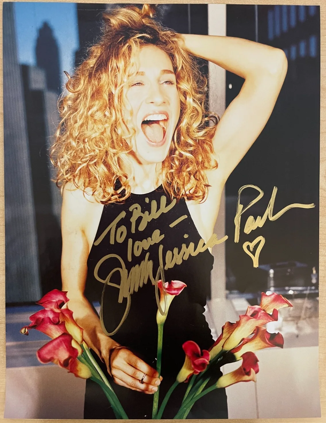 Sarah Jessica Parker — Sarah Jessica Parker Signed Autograph 8.5x11.25 Cut Magazine Photograph