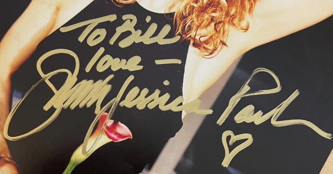 Sarah Jessica Parker — Sarah Jessica Parker Signed Autograph 8.5x11.25 Cut Magazine Photograph, изображение 2