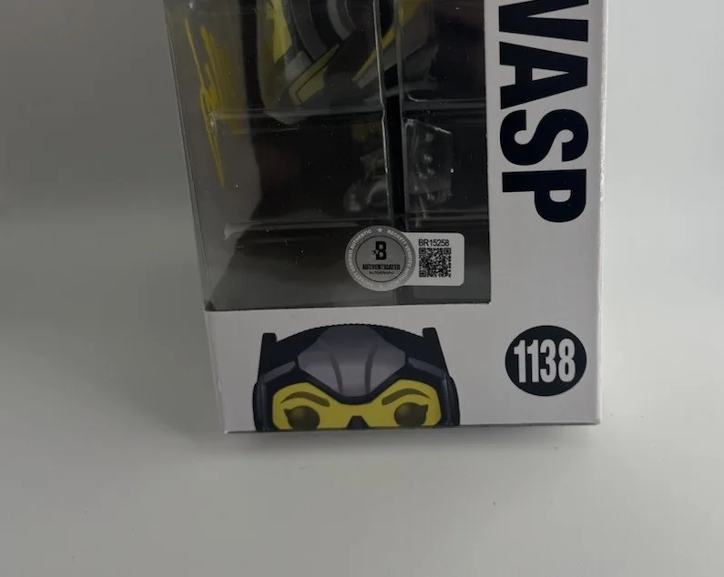 Evangeline Lilly — EVANGELINE LILY SIGNED THE WASP FUNKO POP BAS BECKETT 2, image 4