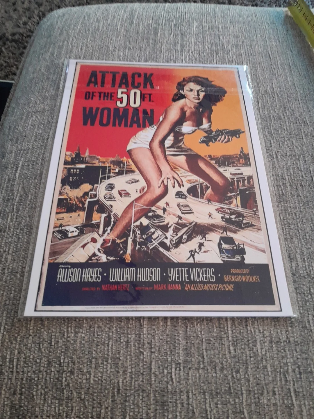 Attack Of The 50ft Woman Vintage Movie Poster Repro, изображение 4