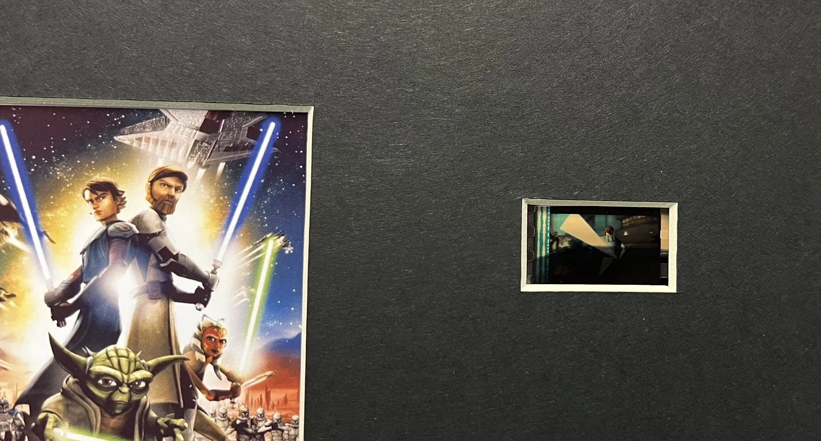 STAR WARS . THE CLONE WARS . . 35mm Film Cell Mounted Display, image 3