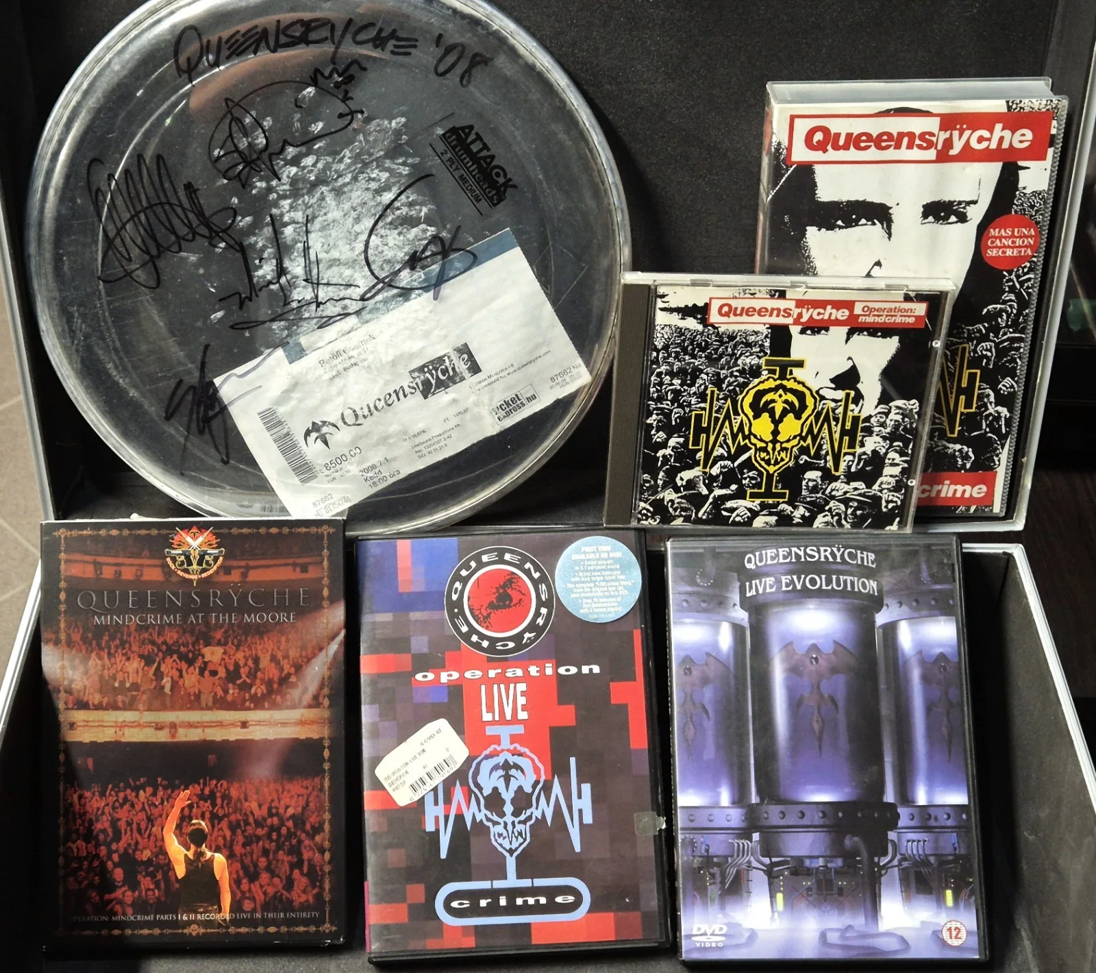 Queensrÿche drumhead signed (Geoff Tate) 2008 Mindcrime Tour + Queensryche GIFTS, image 2