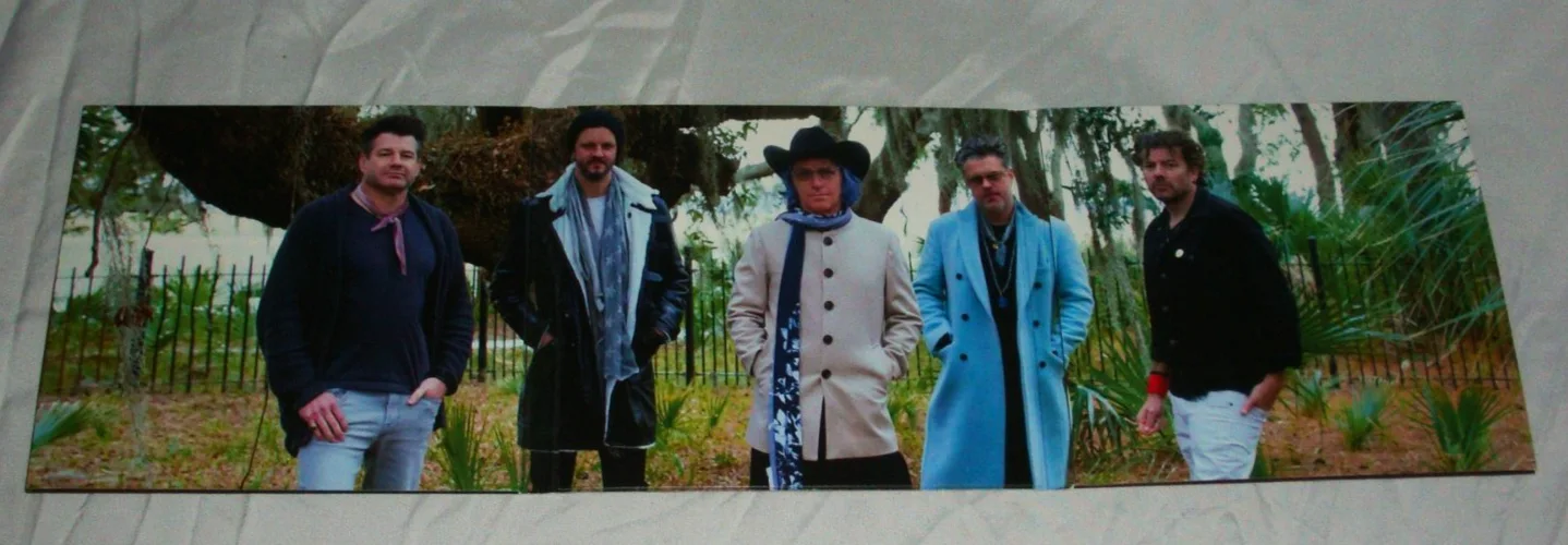 Collective Soul Signed CD Booklet of Album Vibrating, изображение 3
