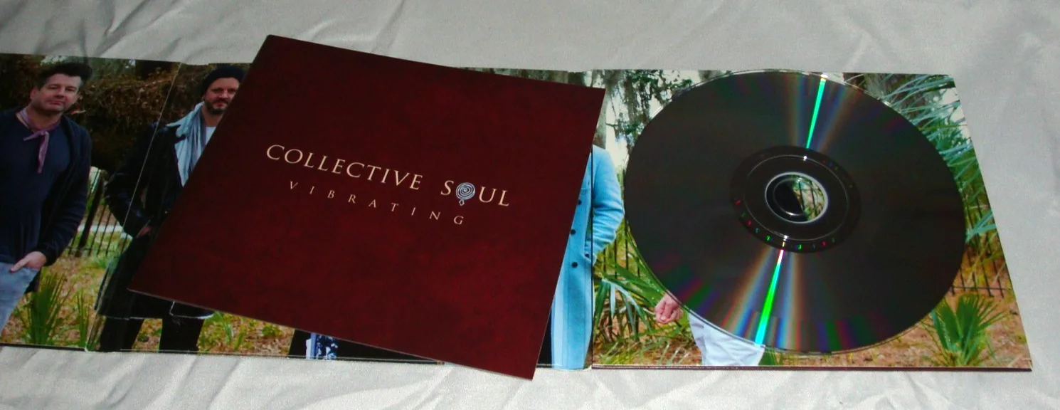 Collective Soul Signed CD Booklet of Album Vibrating, изображение 5