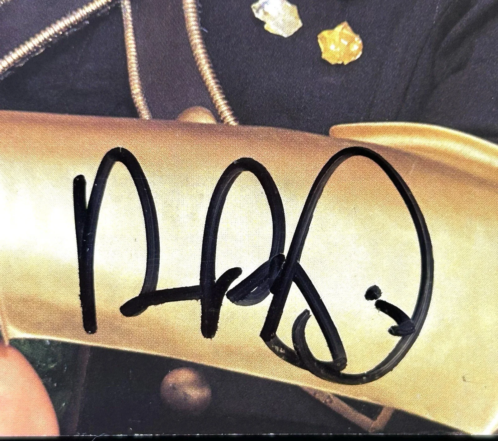 Dan Aykroyd — Dan Aykroyd Signed Playboy Aug 1993 Magazine Coneheads (BECKETT AUTHENTICATED), image 3