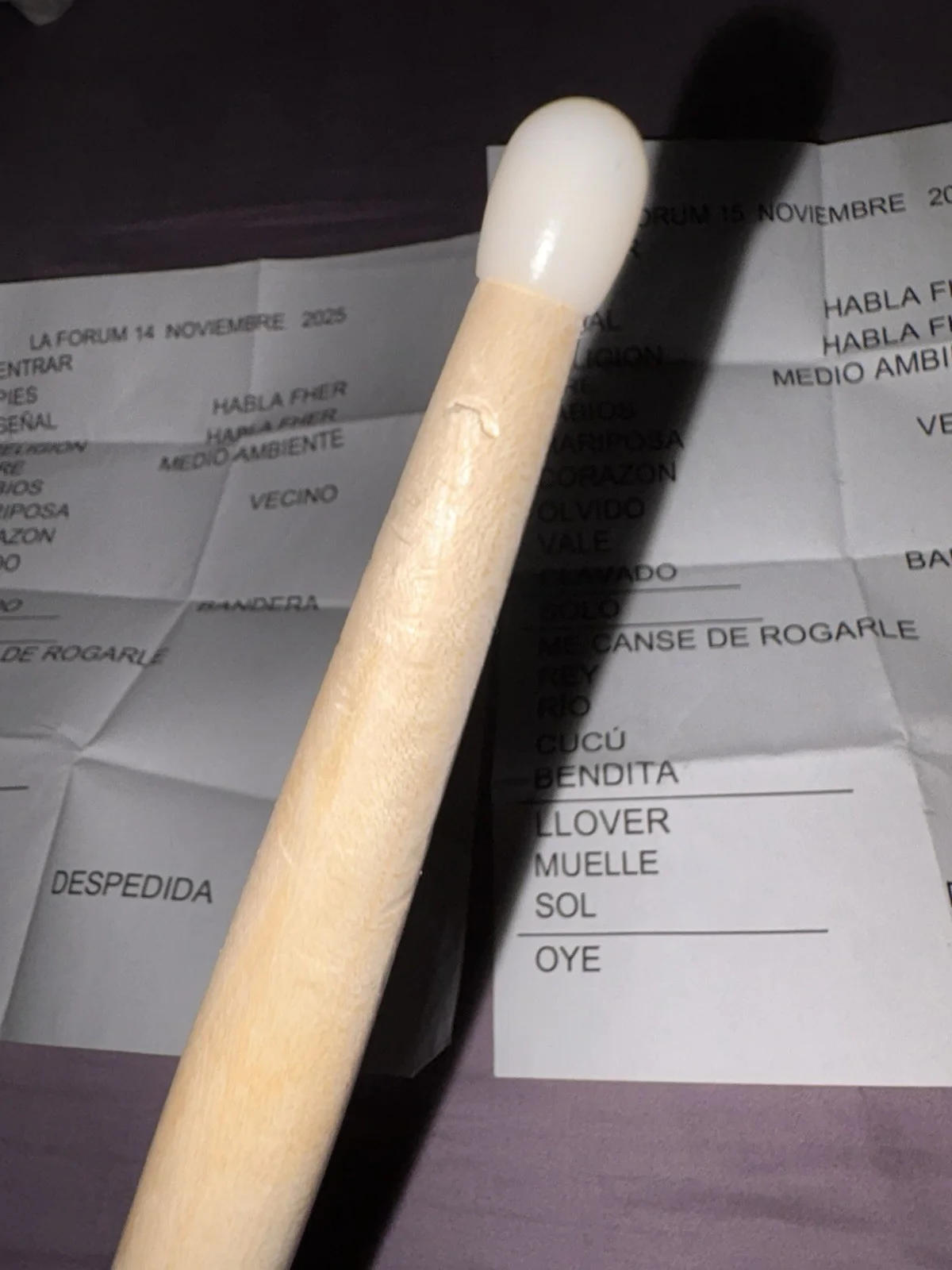 MANÁ Event Used VIVIR SIN AIRE TOUR Alex Gonzalez VIC FIRTH Drum Stick + Setlist, изображение 5