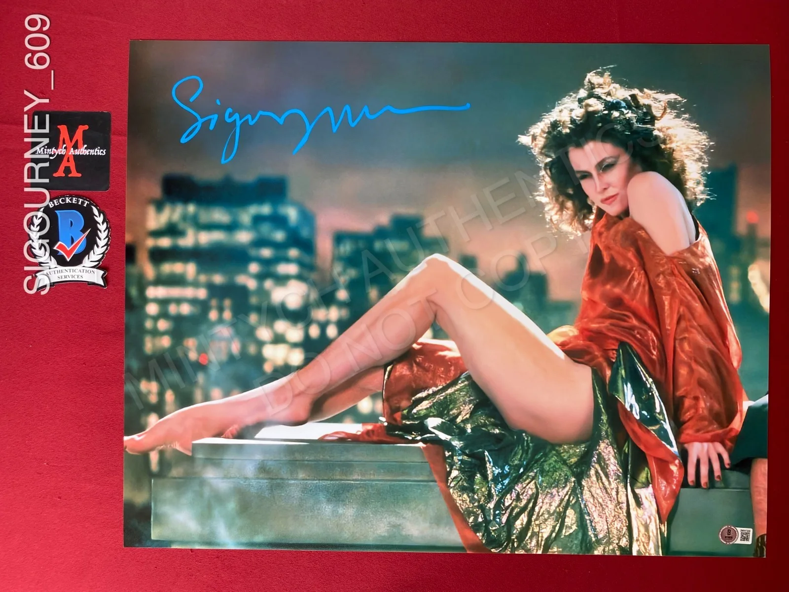 Sigourney Weaver — Sigourney Weaver autographed signed 16x20 photo Ghostbusters Dana Beckett COA