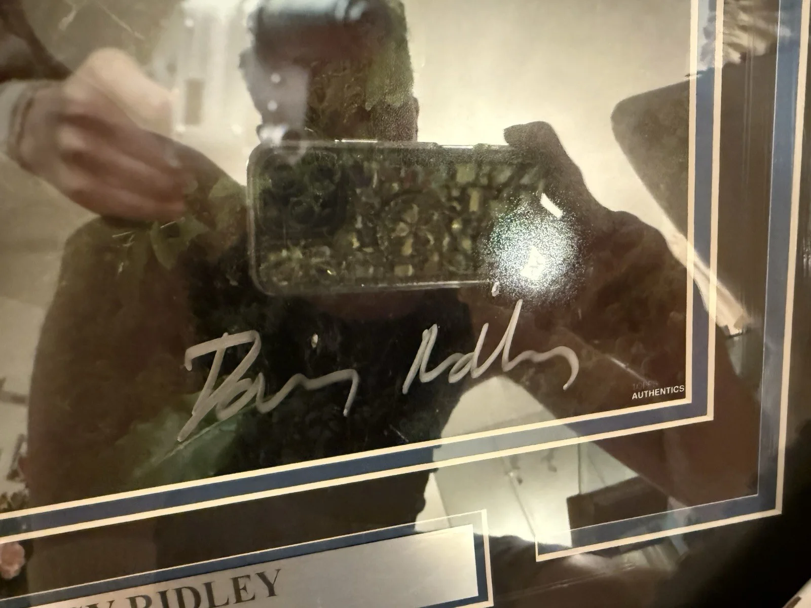 Daisy Ridley — Daisy Ridley Signed Star Wars 11x14 Photo FRAMED Rey Beckett BAS Witnessed, image 3