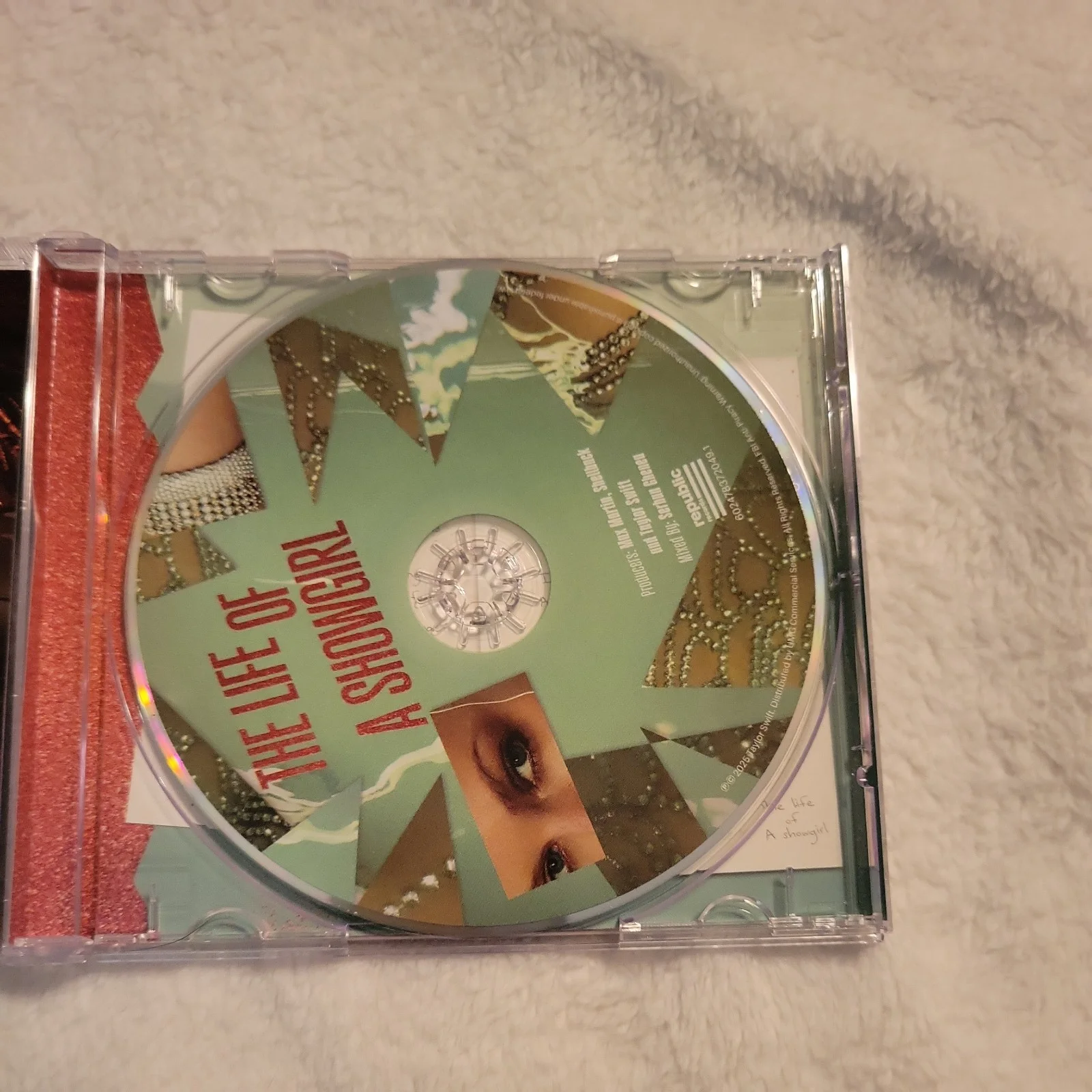 SIGNED TAYLOR SWIFT LIFE OF A SHOWGIRL PHOTO #2 & CD, изображение 3