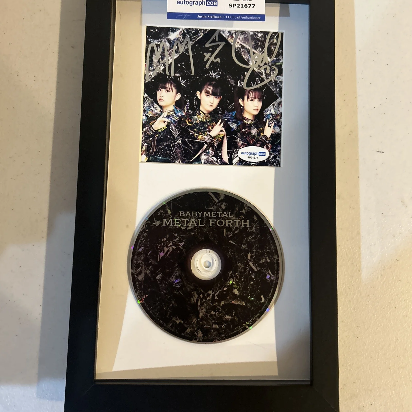 BABYMETAL SIGNED AUTOGRAPH FRAMED CD DISPLAY ACOA METAL FORTH, image 5