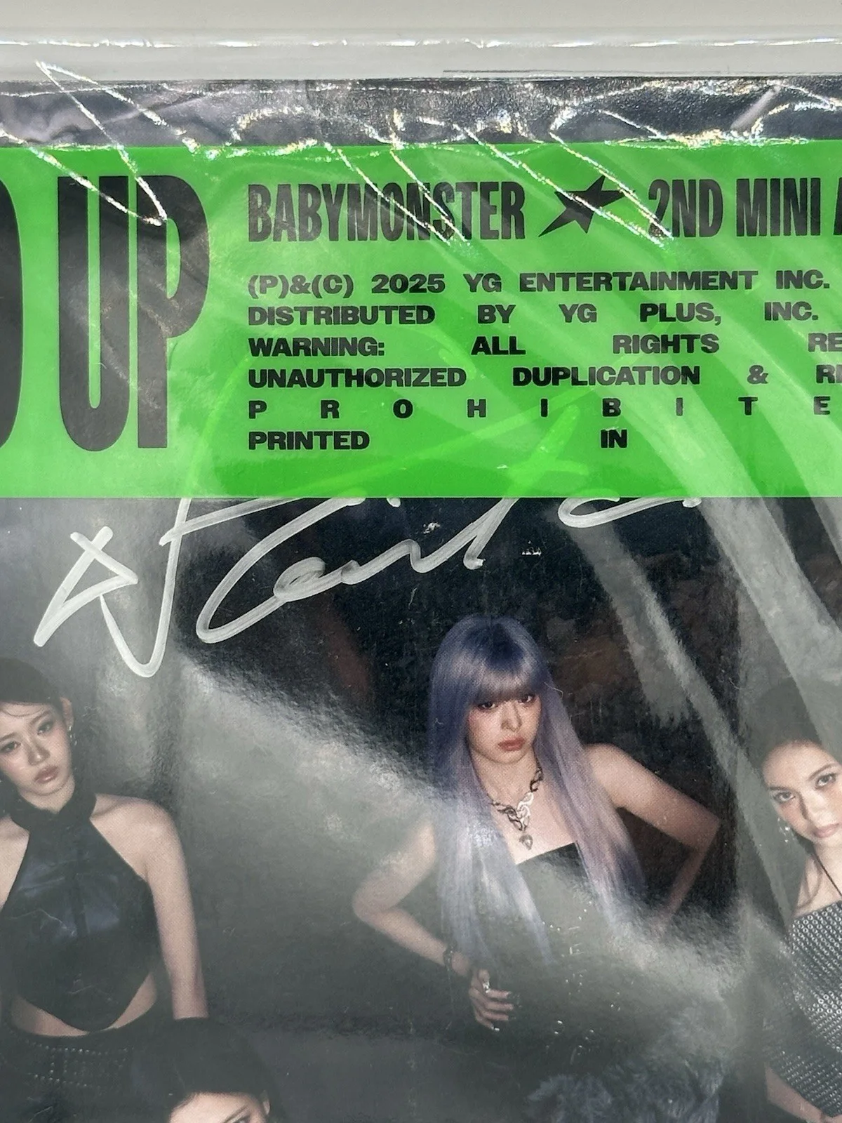 SIGNED BABYMONSTER We Go Up Album [PHARITA] Official Hello82, изображение 3