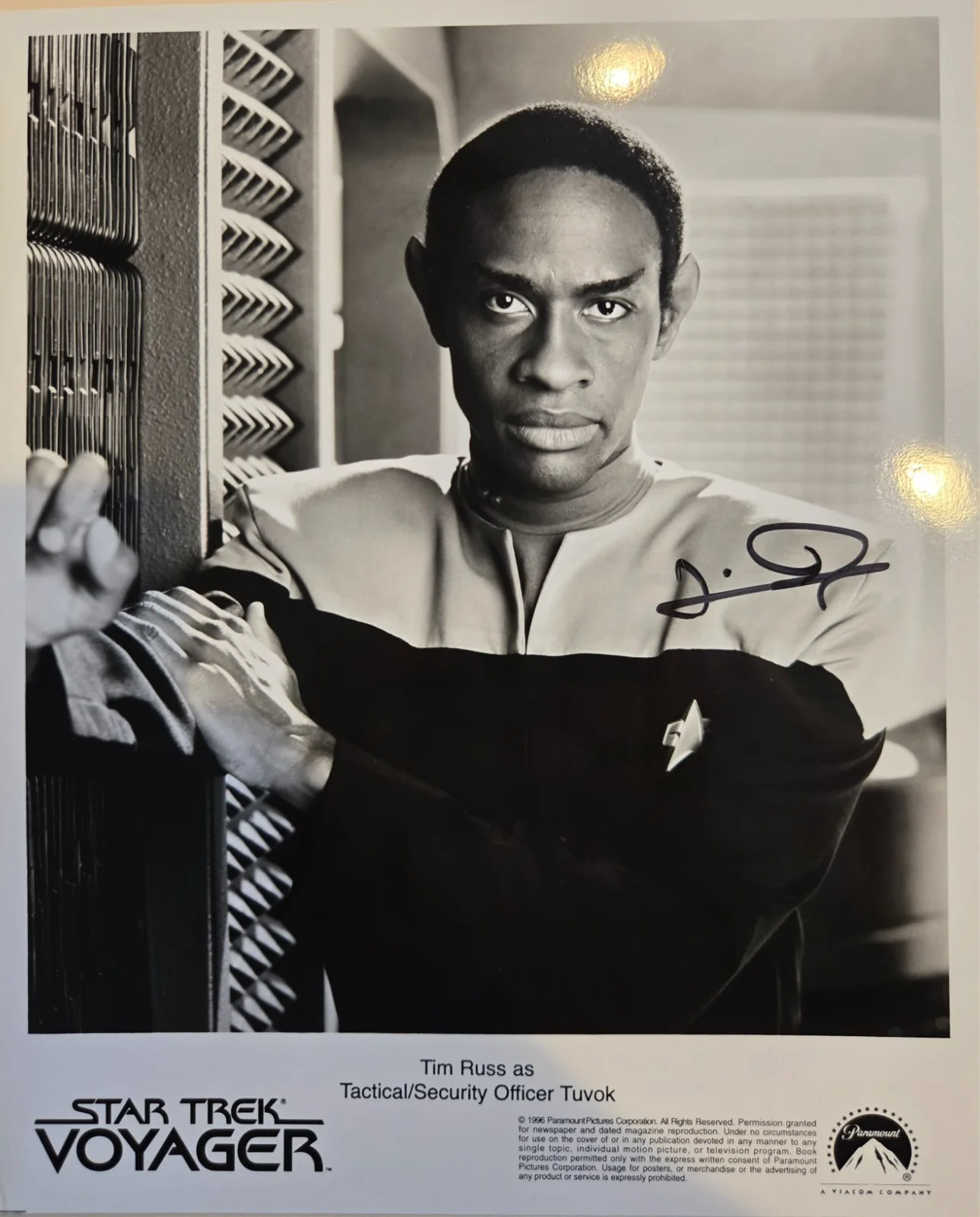 Tim Russ — Tim Russ - Tuvok - Star Trek Voyager - 8x10 Autographed Photo