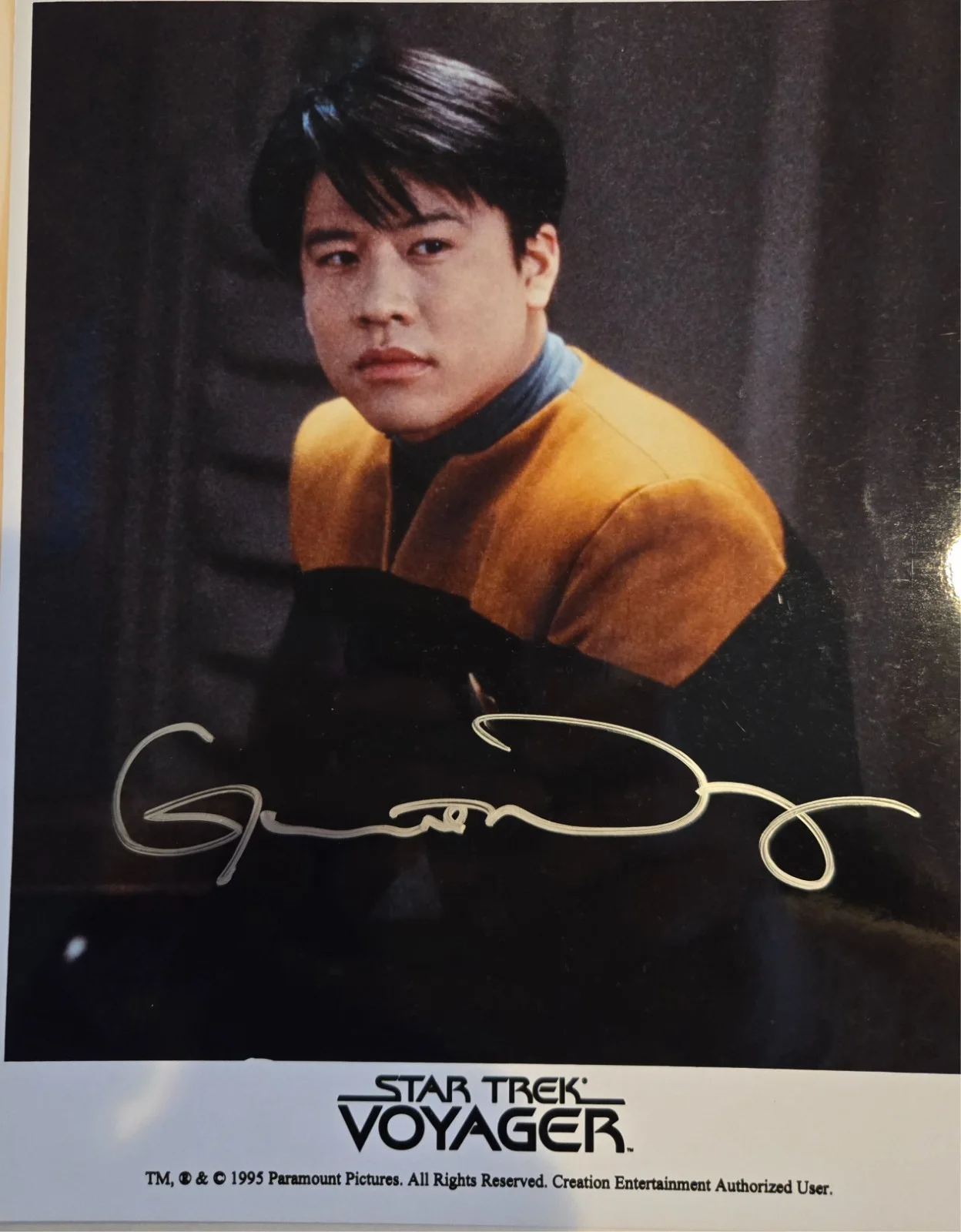 Garrett Wang — Garrett Wang - Harry Kim - Star Trek Voyager - 8x10 Autographed Photo