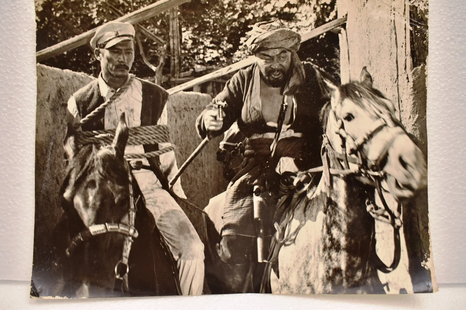 Vintage Soviet Lobby Card The Seventh Bullet 1973 Uzbekfilm Horseback Battle USS, изображение 2