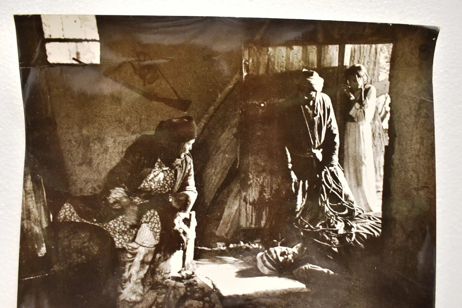 Vintage Soviet Lobby Card The Seventh Bullet 1973 Uzbekfilm USSR Interior Scene, изображение 4