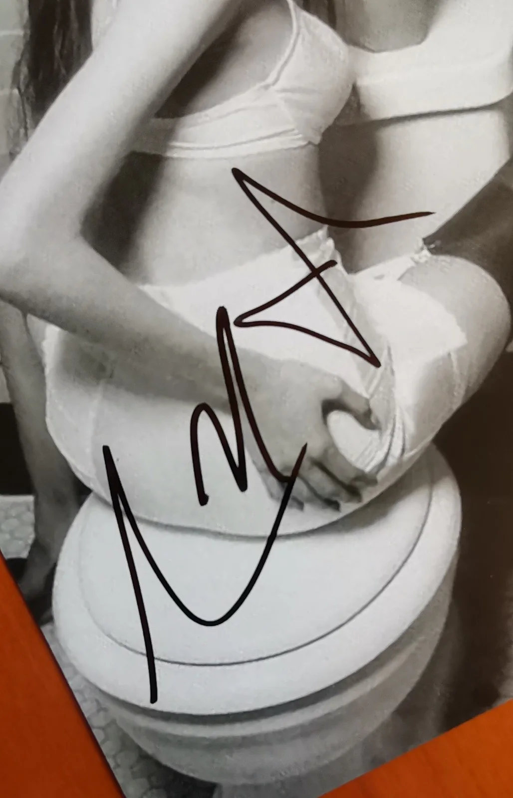 Angelina Jolie — Angelina Jolie, Tomb Raider, Signed Autographed 8x6 Photo, изображение 3