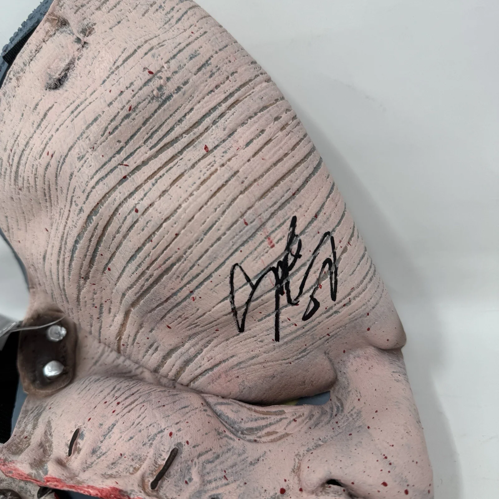 Corey Taylor Signed Autographed Slipknot Mask Gray Chapter Beckett Witnessed COA, изображение 5