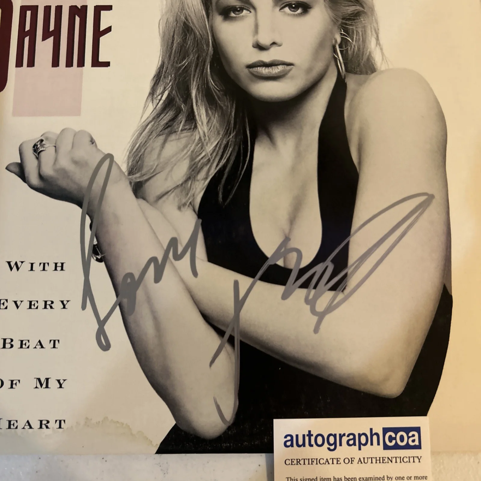 TAYLOR DAYNE SIGNED AUTOGRAPH VINYL ALBUM ACOA WITH EVERY BEAT OF MY HEART LP, изображение 4