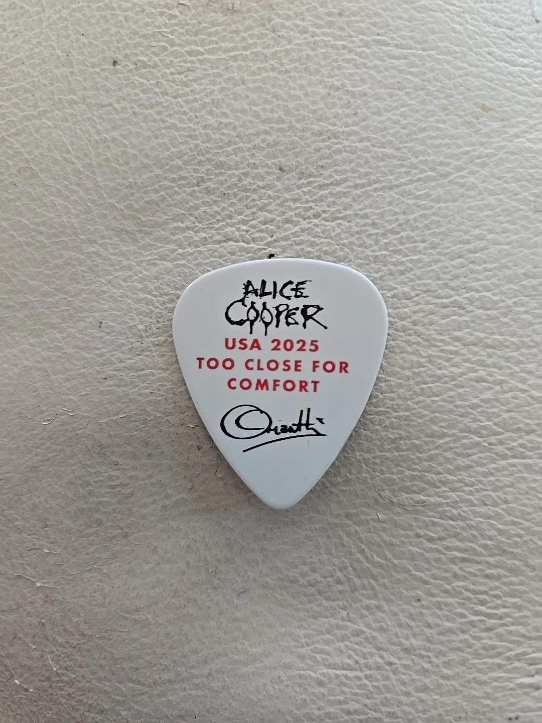 ORIANTHI GUITAR PIC PLAYED WITH ALICE COOPER MICHAEL JACKSON HERSELF, image 2