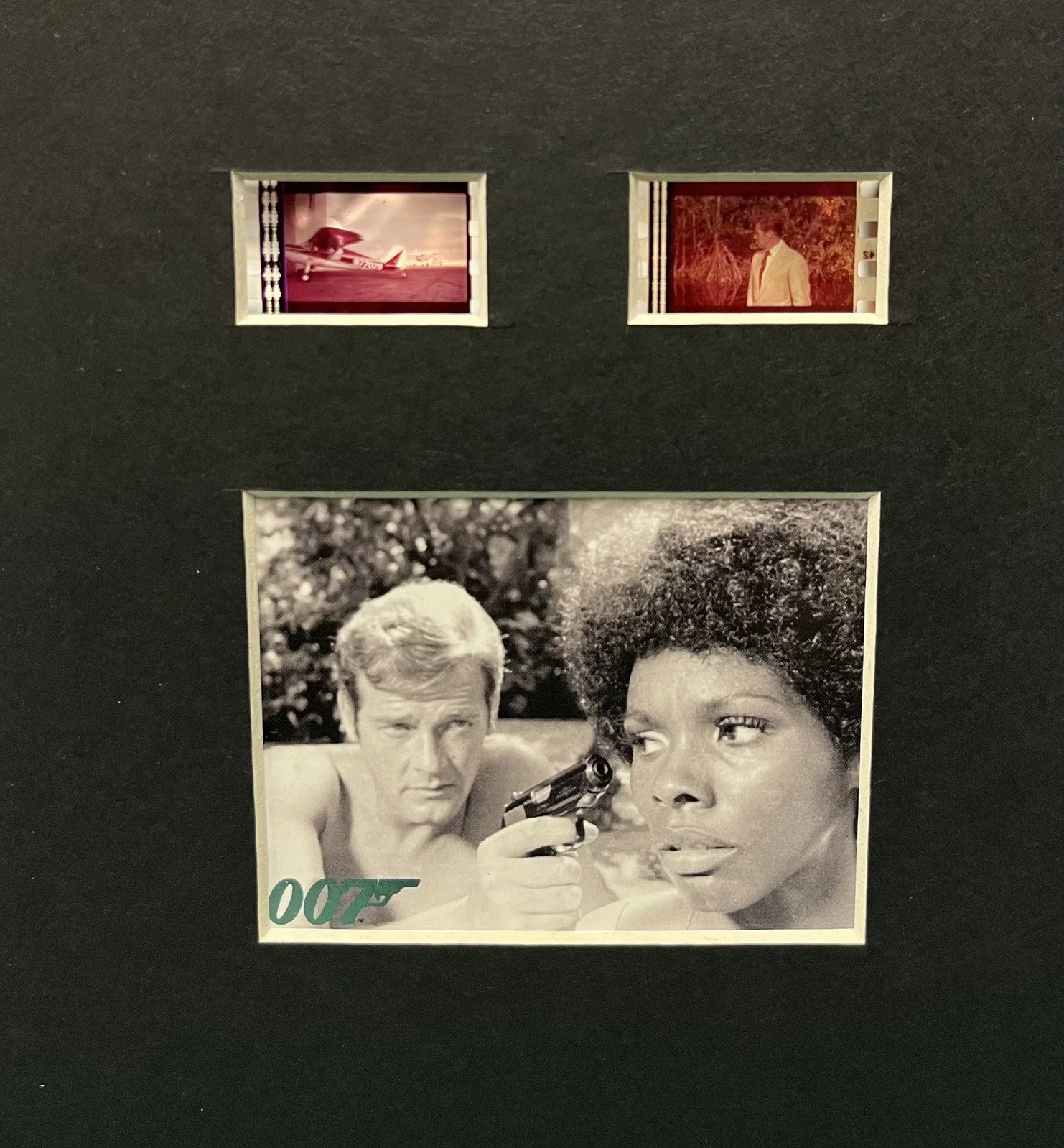 007 JAMES BOND LIVE AND LET DIE. 35mm Film Cell Display, изображение 3
