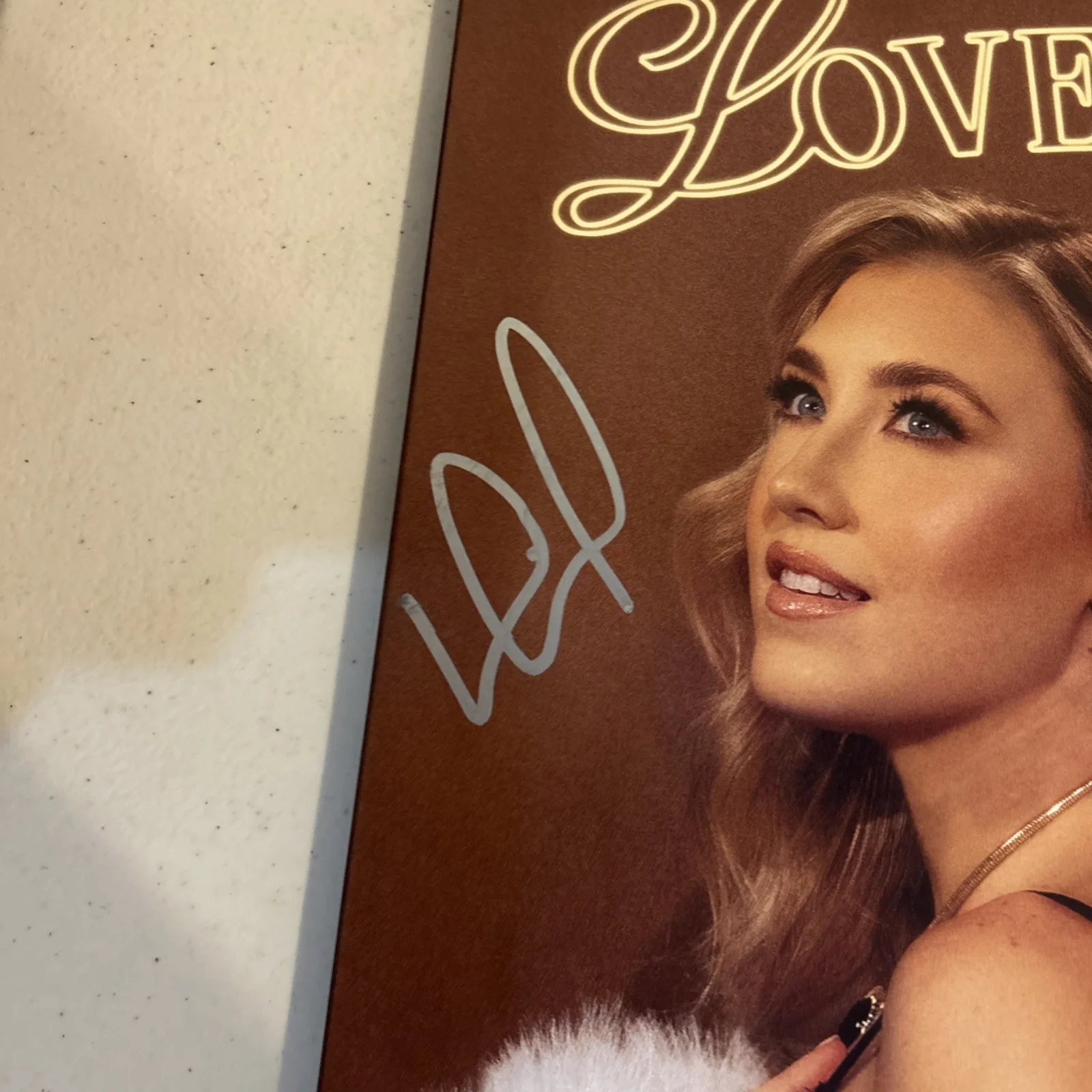 MADDIE & TAE SIGNED AUTOGRAPH VINYL ALBUM ACOA LOVE & LIGHT RECORD LP COUNTRY, изображение 4