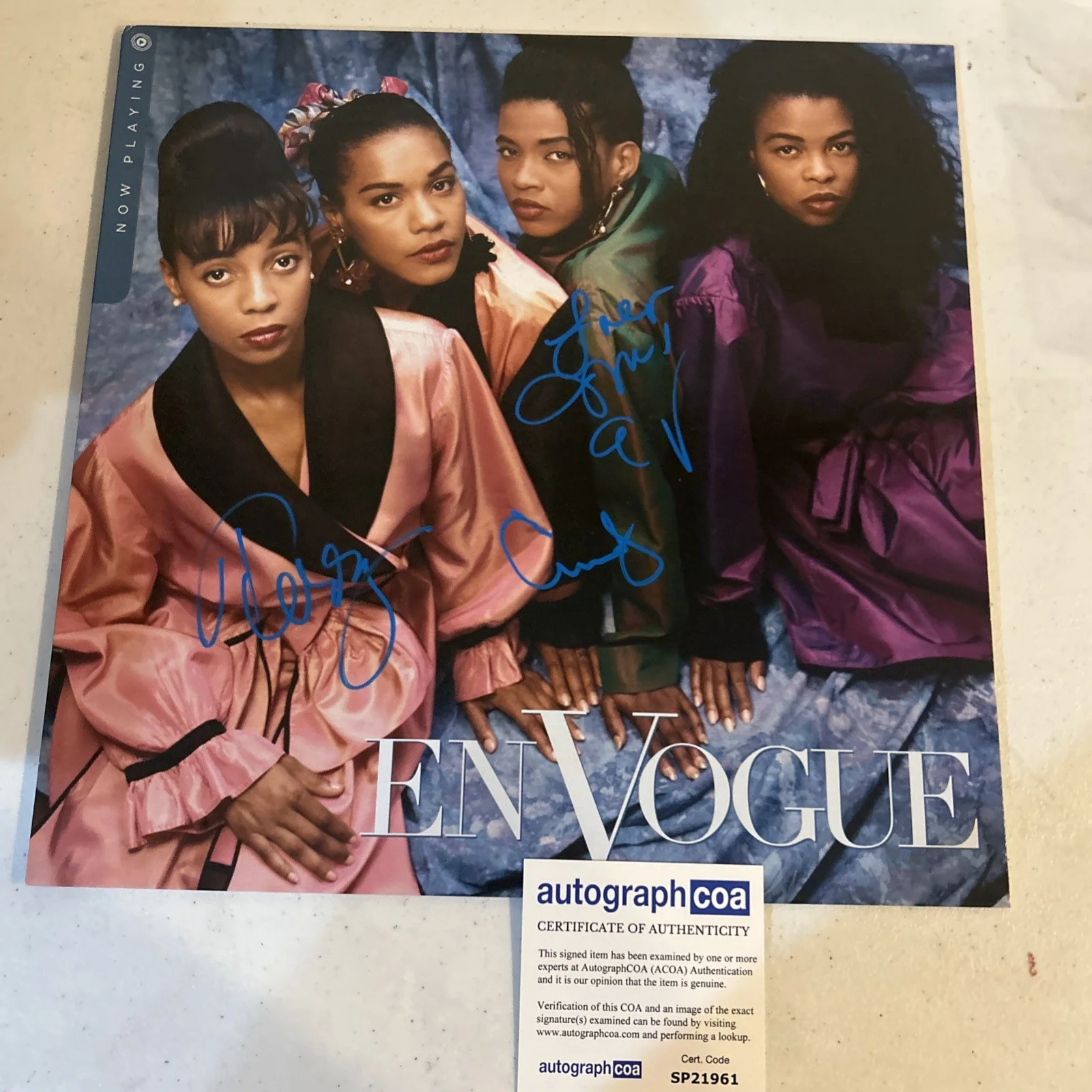 EN VOGUE SIGNED AUTOGRAPH VINYL ALBUM ACOA “ NOW PLAYING” RECORD LP, изображение 3