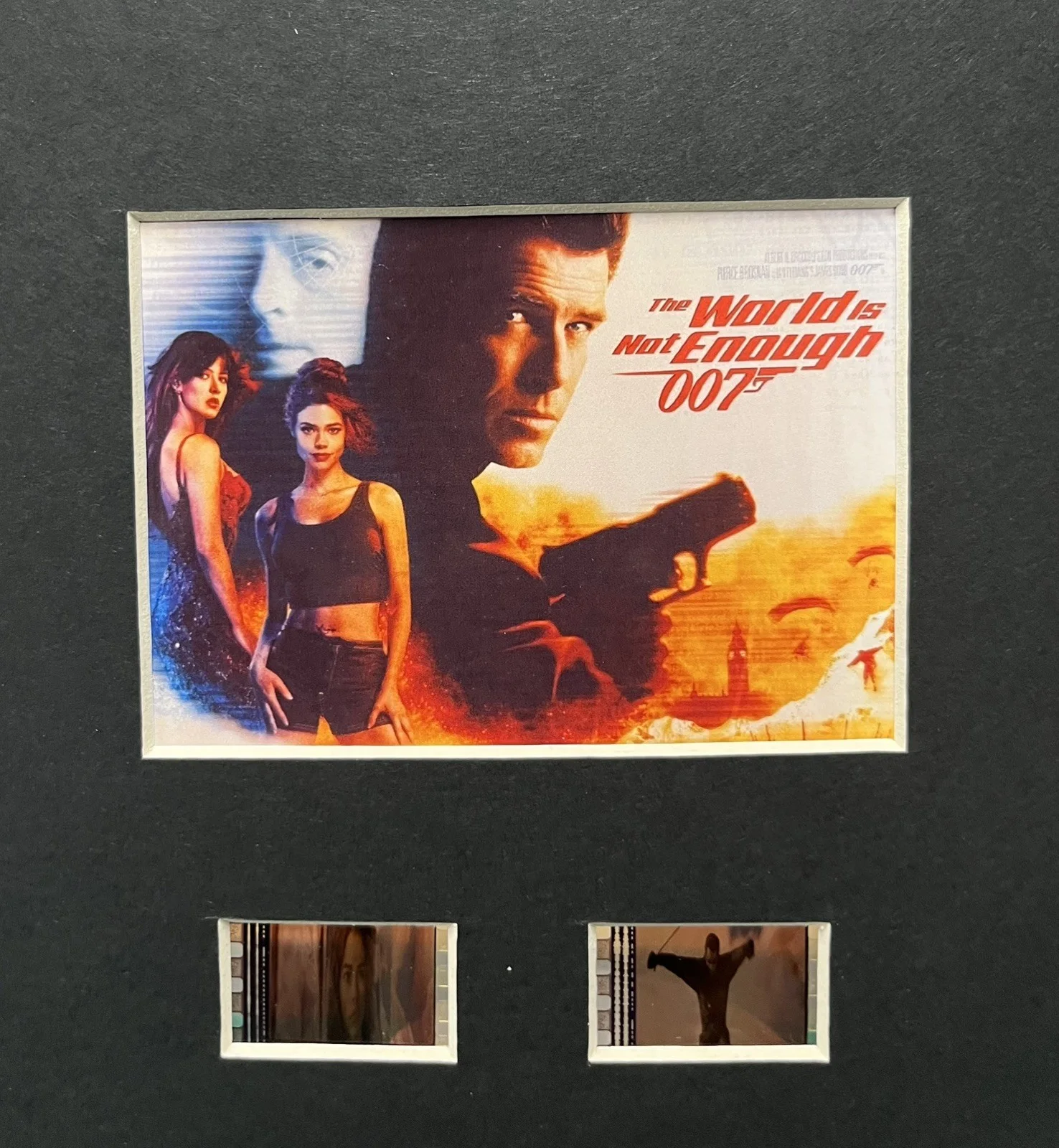 007 JAMES BOND THE WORLD IS NOT ENOUGH . 35mm Film Cell Display, image 3
