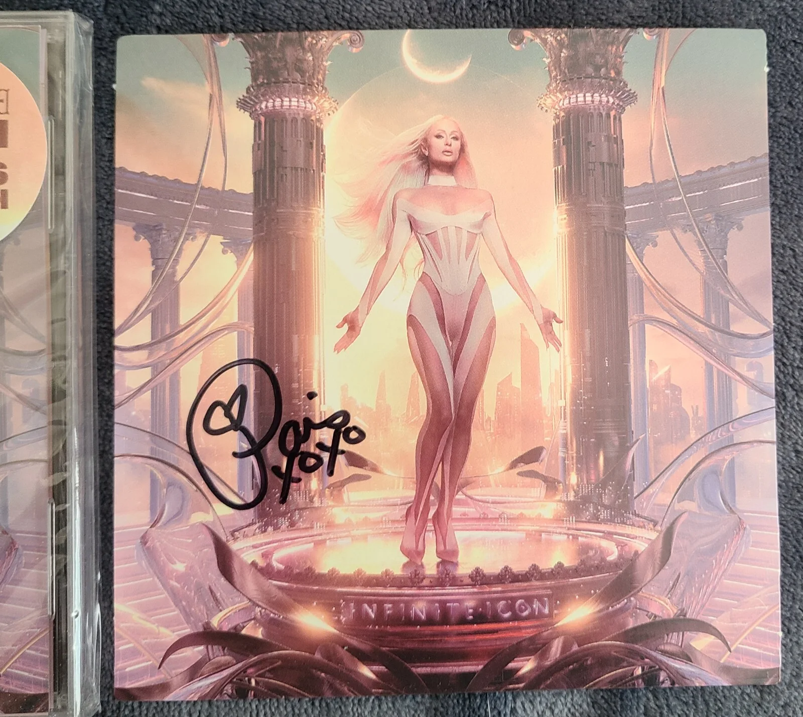 Paris Hilton SIGNED CD Infinite Icon BRAND NEW 2024 Autographed Card, image 3